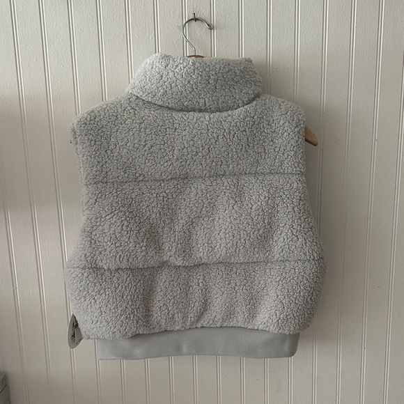 New! Planet Heart Gray Sherpa-Like Vest sz L - Picture 13 of 13